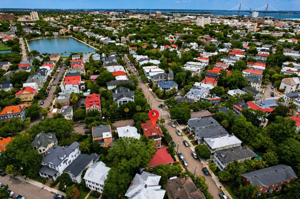Neighborhood & Location at 173 Tradd Street
