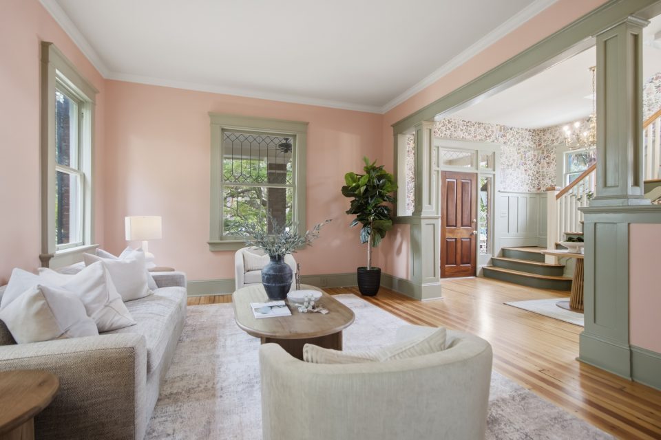 Living Rooms at 173 Tradd Street