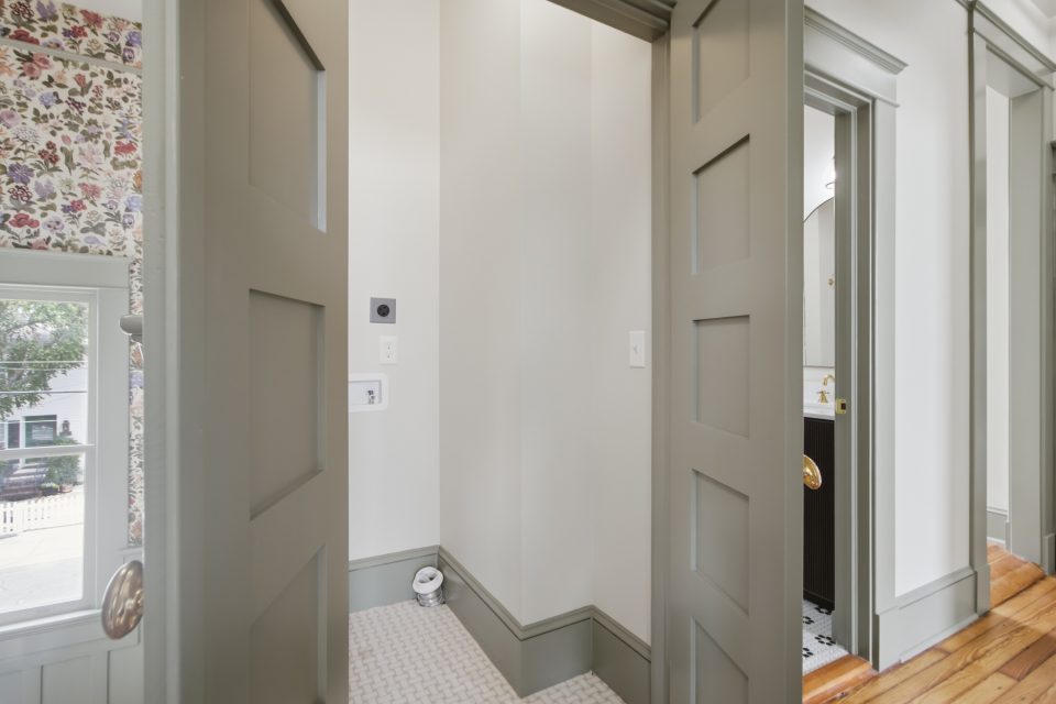 Bathrooms at 173 Tradd Street