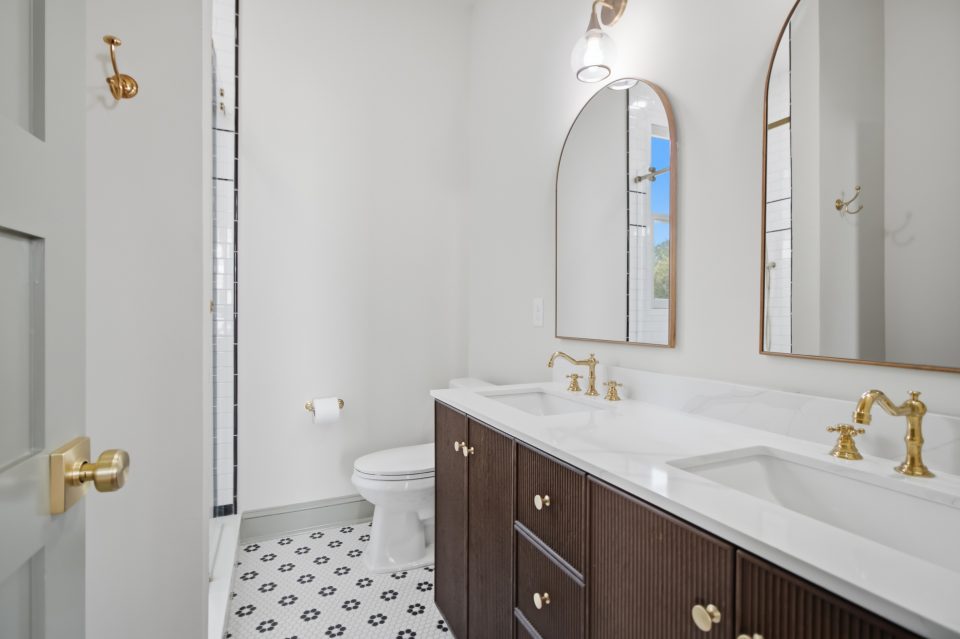 Bathrooms at 173 Tradd Street