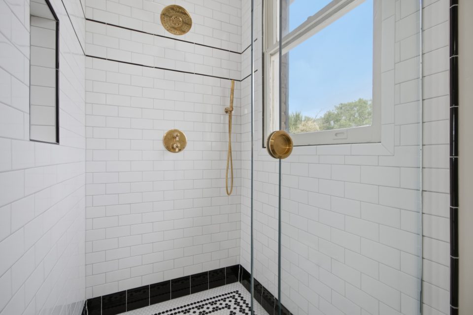 Bathrooms at 173 Tradd Street
