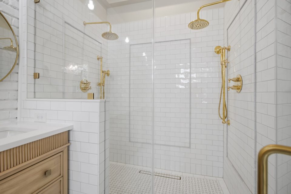 Bathrooms at 173 Tradd Street