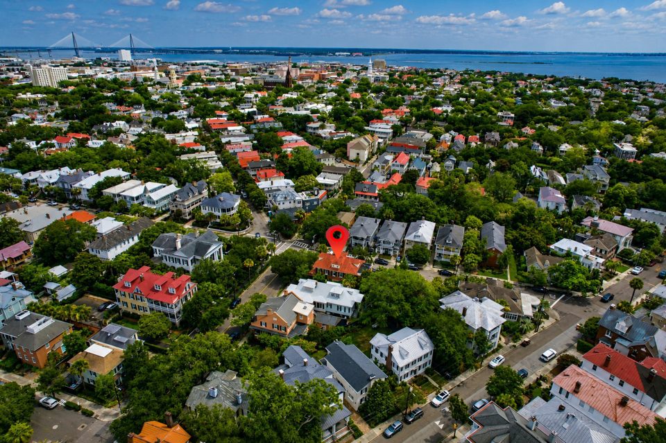 Neighborhood & Location at 173 Tradd Street