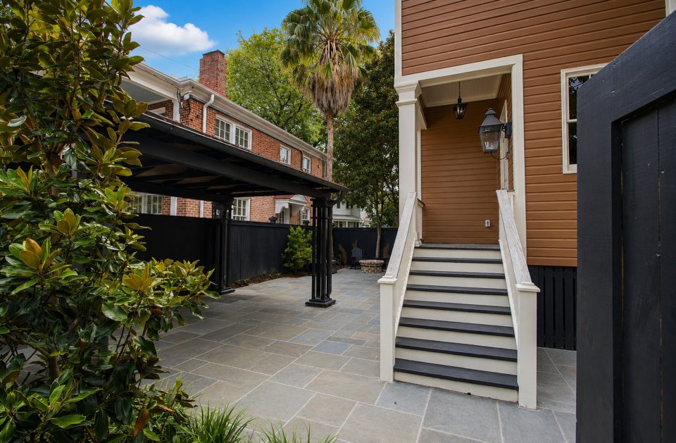 Courtyard & Outdoor Living at 173 Tradd Street