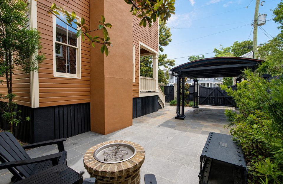 Courtyard & Outdoor Living at 173 Tradd Street