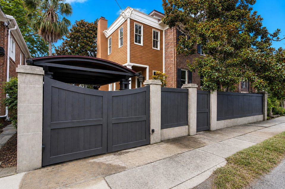 Exterior at 173 Tradd Street